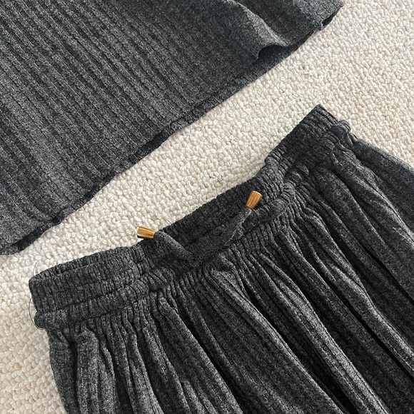 Two piece set. Size small. - Picture 2 of 4